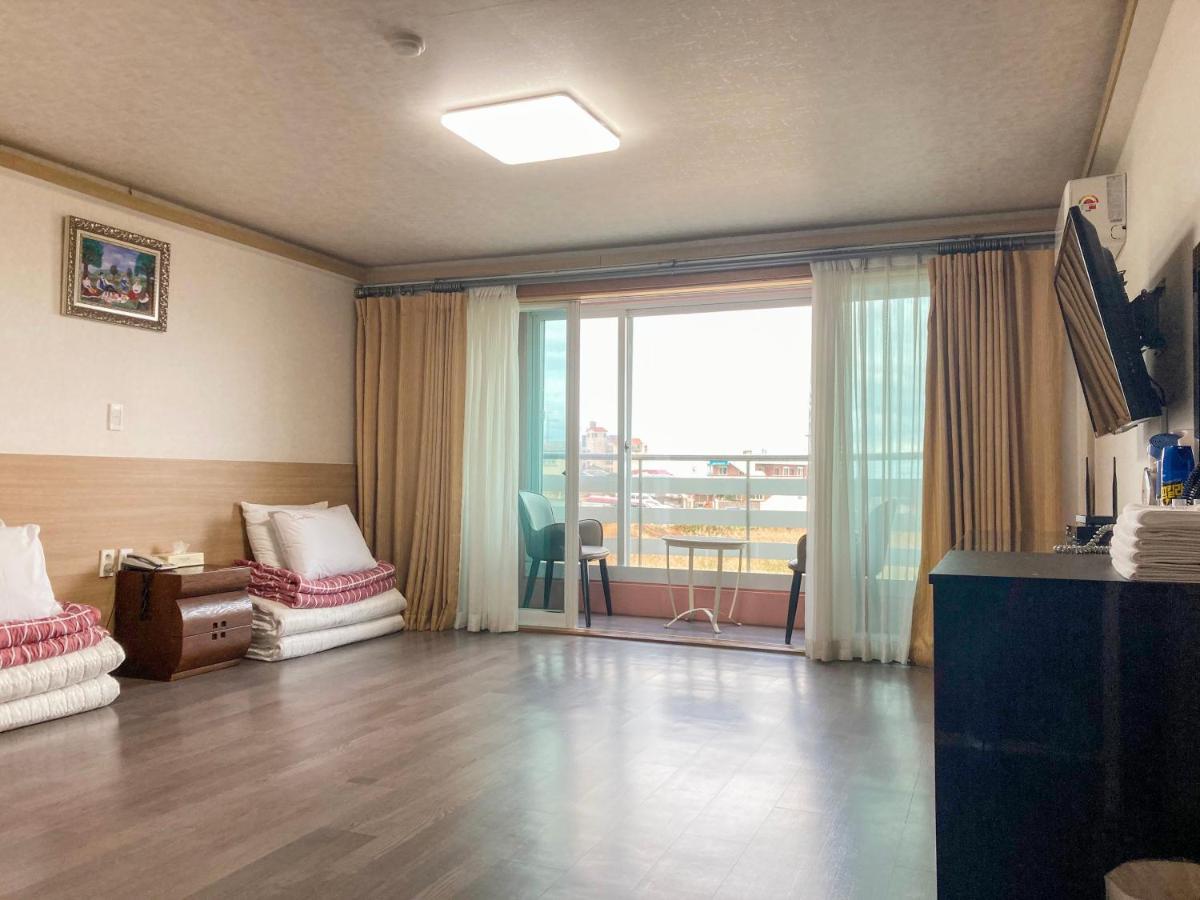 Jeju Ocean Family Hotel Экстерьер фото