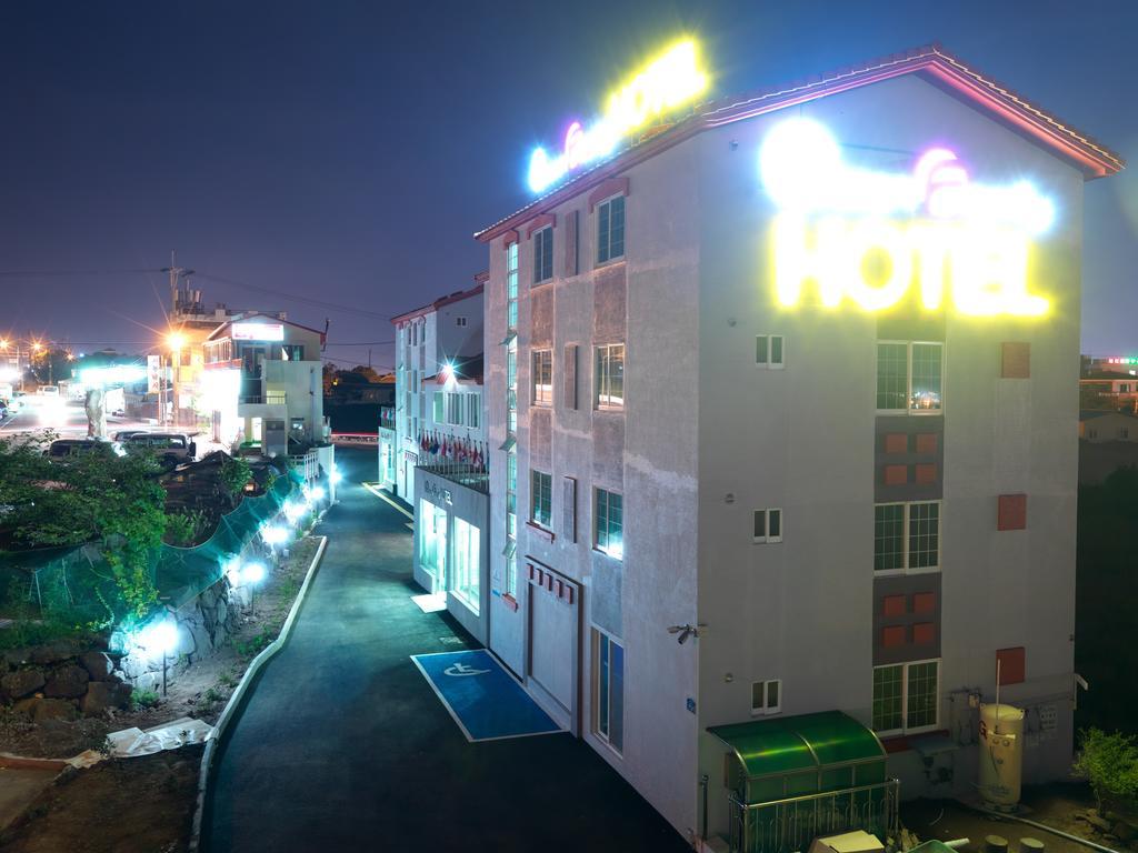 Jeju Ocean Family Hotel Экстерьер фото