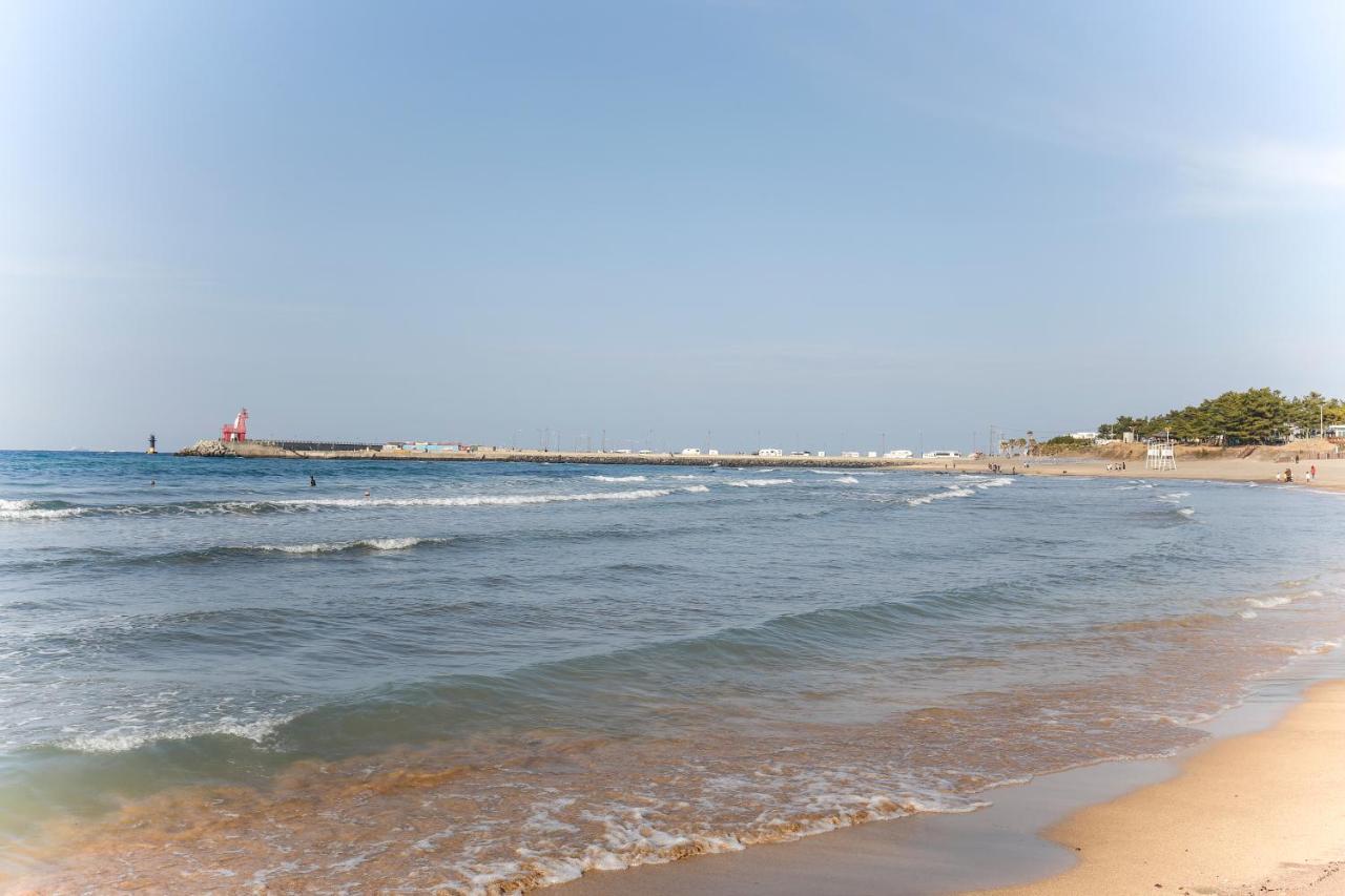Jeju Ocean Family Hotel Экстерьер фото